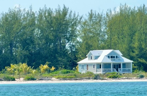 Spanish Wells Villa | Luxury 5BR Beachfront Villa “This Is It” + free premium 6-Seater Golf Cart