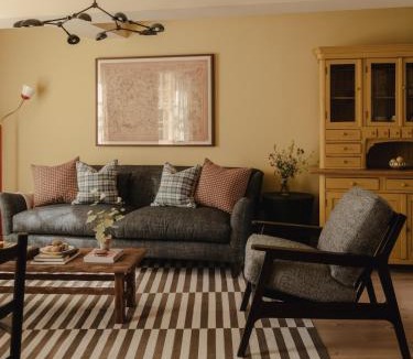 Stow-on-the-Wold Apartment | Luxury Apartment with Roof Terrace, Stow-on-the-Wold