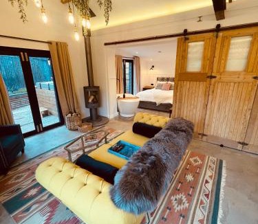 Cotebrook House | Luxury Barn with Hot Tub, Spa Treatments, Private Dining