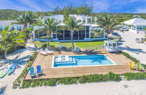 Jimmy Hill Villa | Luxury Beach Villa✨Steps to the Beach✨Private Pool ✨Short ride from airport
