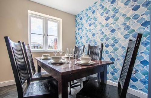 Canterbury House | Luxury Central Home 2,5 Baths - Superking bed, secure FREE parking