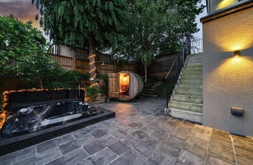 Belvedere Villa | Luxury Designer Villa with hot tub and sauna, extra services