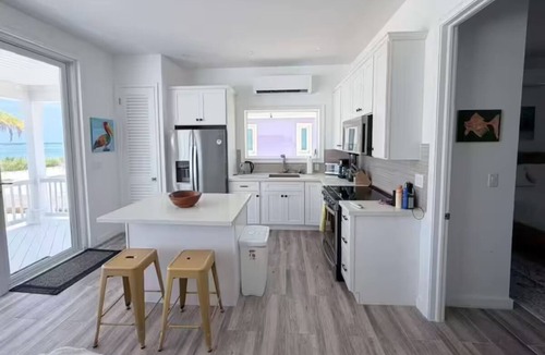 Long Island House | Luxury Driftwood Oceanview Villa 6