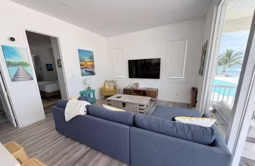 Long Island House | Luxury Driftwood Oceanview Villa 6