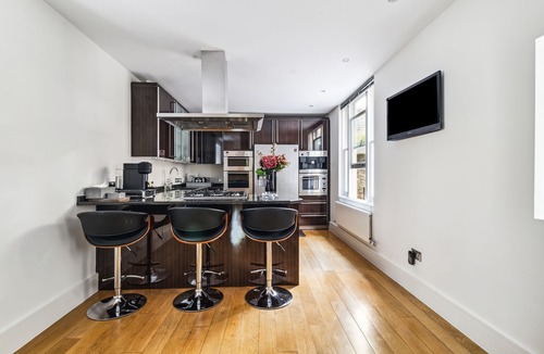 Lancaster Gate Apartment | Luxury Duplex Apartment in Bayswater Road opposite Hyde Park