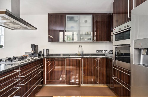 Lancaster Gate Apartment | Luxury Duplex Apartment in Bayswater Road opposite Hyde Park