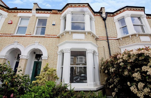 Fortune Green Apartment | Luxury flat with stunning roof terrace, Camden, London