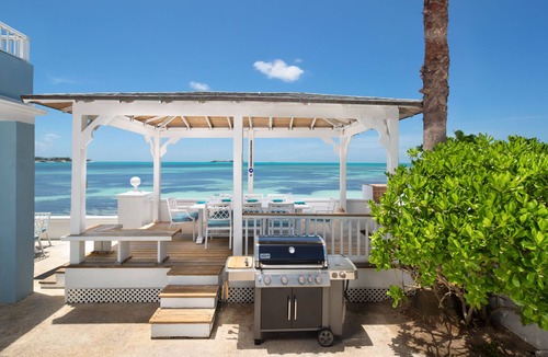 Nassau House | LUXURY HOUSE WITH PRIVATE BEACH