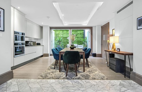 Bloomsbury Apartment | Luxury Interior Designed 3 Bedroom Apartment in Central London