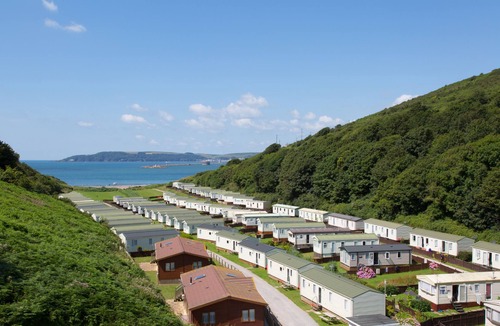 Plymouth Ski Chalet | Luxury Lodge, South Devon Coast nr Plymouth, 200m to Beach + Indoor Heated Pool,