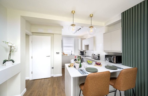 Newington Apartment | LUXURY, LONDON BRIDGE, 2 BEDROOM APARTMENT, SOUTHWARK.