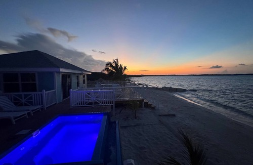 George Town Villa | Luxury Meets Tranquility – Master Suite Villa at Calm Water Villas, Exuma