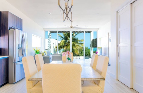 Jimmy Hill Villa | Luxury Ocean View Beach Villa with Private Pool Garden Courtyard in Great Exuma