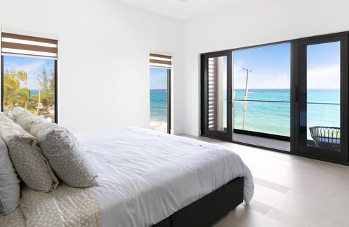 Gambier House | Luxury Oceanfront Villa