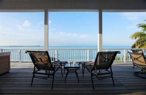 Cherokee House | Luxury Oceanfront with HOT TUB - BOAT, kayaks, paddleboards included -PARADISE!