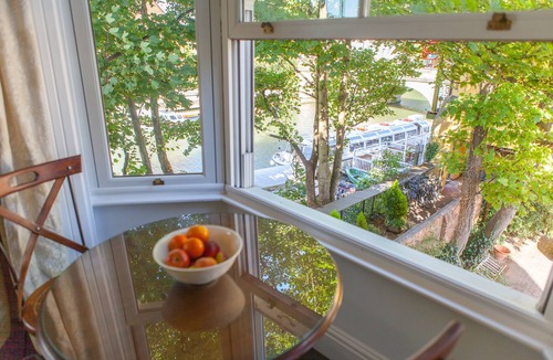 Oxford City Centre Apartment | Luxury Oxford city centre apartment with river views