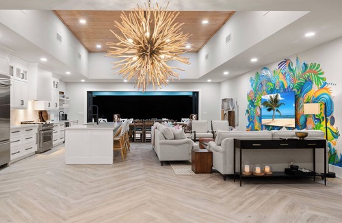Farmer's Hill Villa | Luxury Private Beachfront Villa w/Infinity Pool in The Bahamas for 14 people