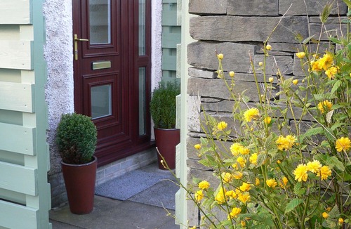 Coniston Apartment | Luxury Studio Apt For 2 In Contemporary Cottage Style