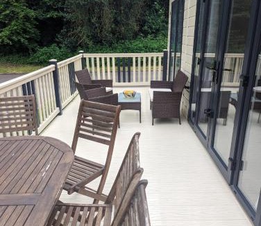 Milford on Sea Resort | LUXURY STUNNING SENSATION LODGE ON 5 STAR SHOREFIELD COUNTRY PARK New Forest ENTERTAINMENT AND LEISURE PASSES INCLUDED