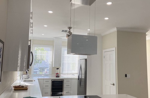 Palm Cay House | Luxury townhouse in gated community steps away from the beach and pool