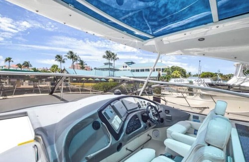 Paradise Island Boat Rental | Luxury Yacht Steps from Atlantis & Restaurants!