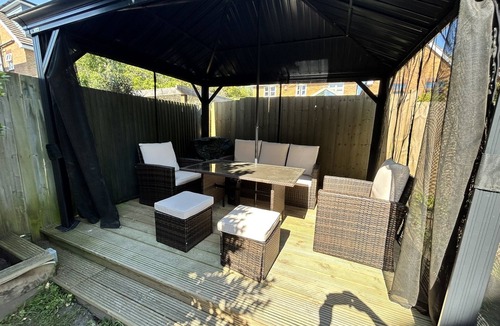 New Forest District House | Lymington Escape, Garden Views & Modern Comfort