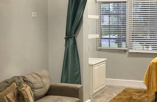 Nassau Apartment | Maggie’s Studio