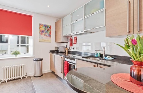 Brighton City Centre House | Majestic Mews with Free Parking|By My Getaways