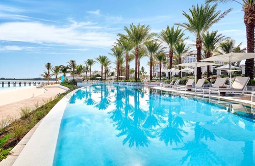 Nassau Hotel | Making The Best Memories Along The Way! Pools and Water Park! Pets Allowed!