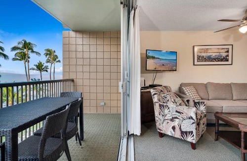 Kihei House | Mana Kai 410 - Ocean front at Keawakapu Beach, AC