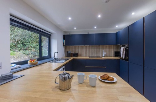 Wainhouse Corner Cottage | Manor a spacious modern cottage for families or groups