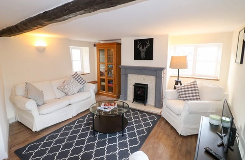 Twywell Cottage | MANOR FARM HOUSE COTTAGE, family friendly in Thrapston