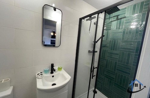 Desborough Apartment | Manor House Apartments