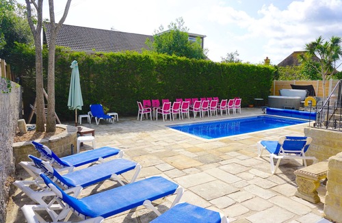 Ryde House | MANSION WITH SWIMMING POOL, GAMES ROOM, SEA VIEWS, SANDY BEACHES 2 MINS WALK