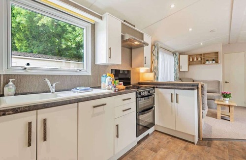 Milford on Sea House | Maple Brook Gorgeous Holiday Lodge Near New Forest