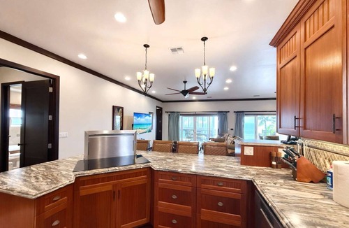 Makaha House | @ Marbella Lane - Beachfront Sunset Haven