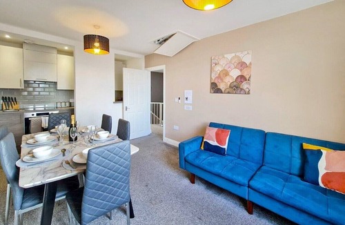 Cheltenham Apartment | Margaret's Loft by Fortuna Property Portfolio, The Margaret's Loft Apartment