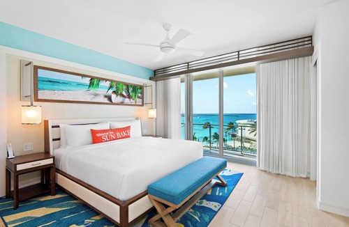 Downtown Nassau Hotel | Margaritaville Waterpark Jacuzzi Two Bedroom Suite