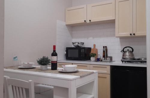 Downtown Nassau Apartment | Mcgregor House - Villa by The Bay