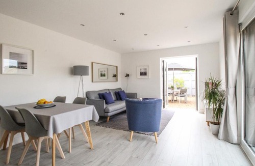 Bere Regis House | Meadow View Barn