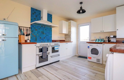 Tintagel House | MERLIN'S RETREAT, pet friendly, with a garden in Tintagel