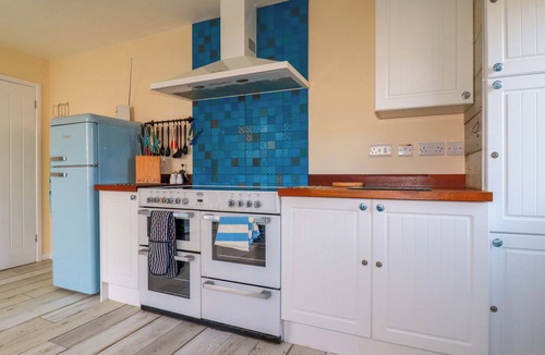 Tintagel House | MERLIN'S RETREAT, pet friendly, with a garden in Tintagel