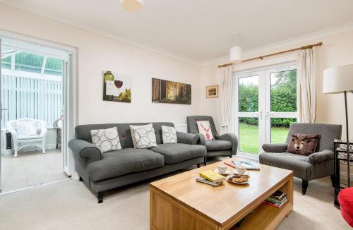 Stuckton House | Mews Hill, 5 bedroom New Forest Holiday Cottage