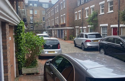 Westbourne Green House | Mews House - Notting Hill Gate - 700 yards to Portobello Road