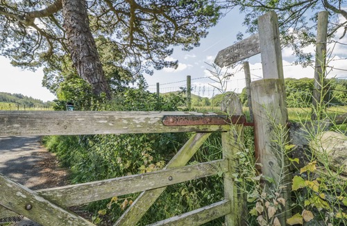 Braithwaite Cottage | MEWS STUDIO COTTAGE 5, pet friendly, with a garden in Braithwaite