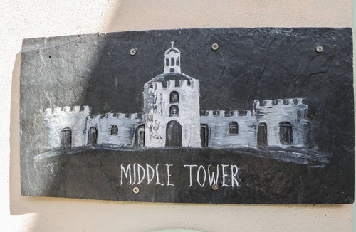 Betchworth Cottage | Middle Tower