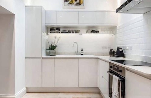 Bayswater Condo | Miss Westside Story - by Out of Office Lifestyle