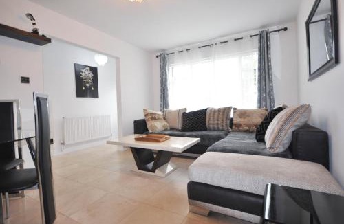 Luton Apartment | Modern 2 Bed Apartment