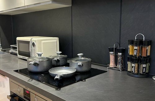 Park Royal Apartment | Modern 2-Bedroom Flat Near Wembley - 9 Minutes from Park Royal Station