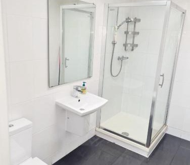 Roxeth Apartment | Modern 2 Bedroom Flat With Garden Harrow - London